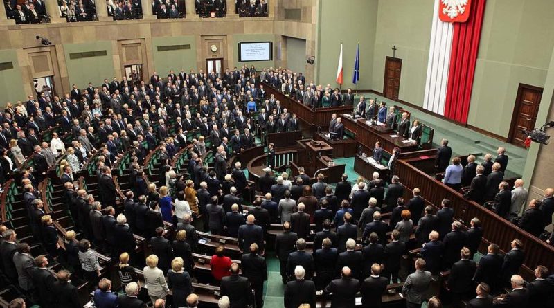 By The Chancellery of the Senate of the Republic of Poland, CC BY-SA 3.0 pl, https://commons.wikimedia.org/w/index.php?curid=33431930