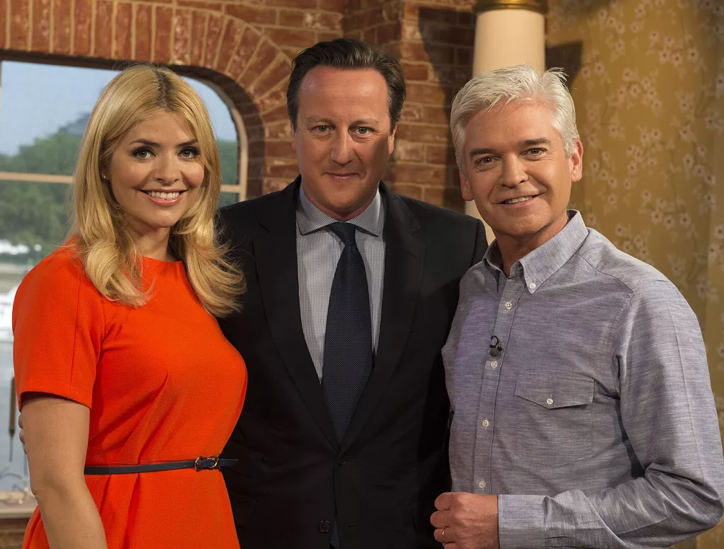 By Number 10 - PM on set of 'This Morning', CC BY 2.0, https://commons.wikimedia.org/w/index.php?curid=128881340